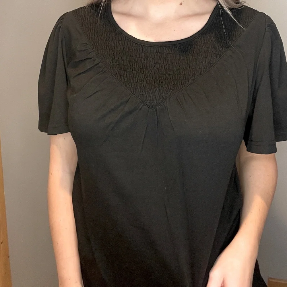 Basic tee - Picture 1 of 2
